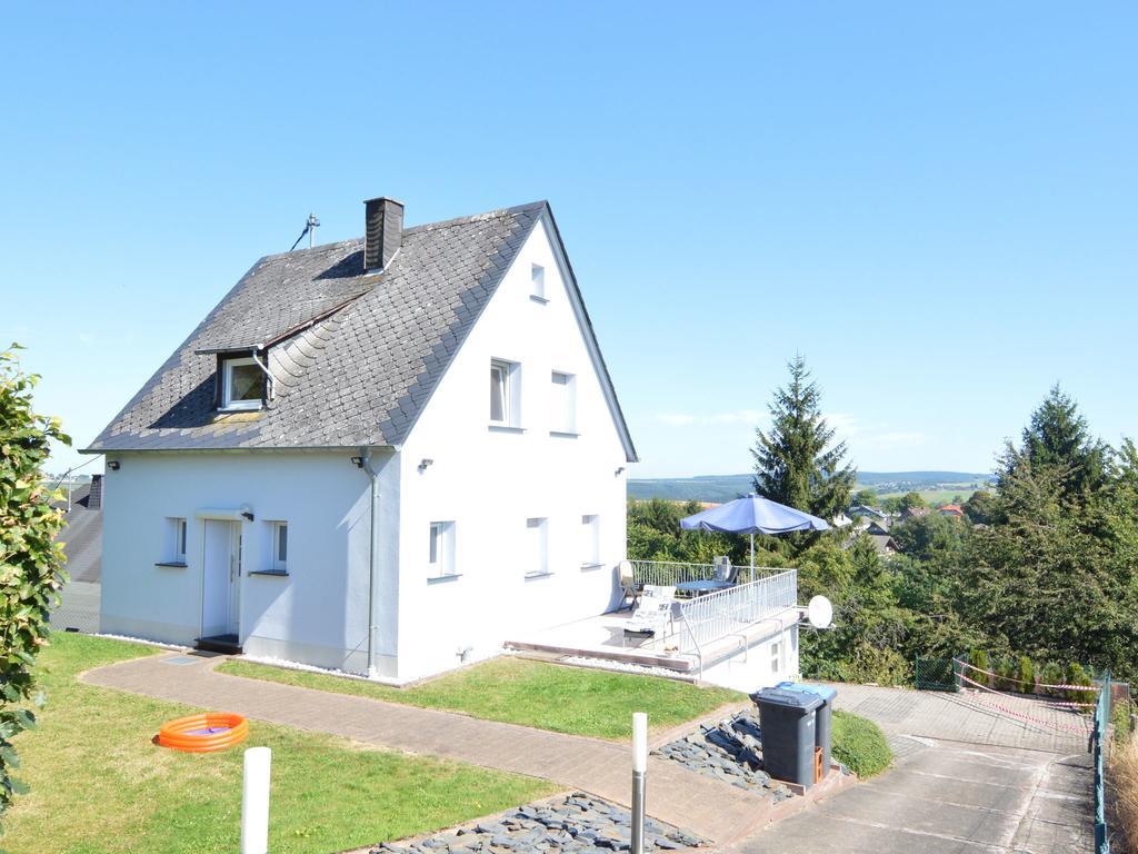 Peaceful Holiday Home In Rascheid Near Forest Geisfeld  Екстер'єр фото